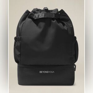 NWT Beyond Yoga Convertible Gym Bag Backpack Black
